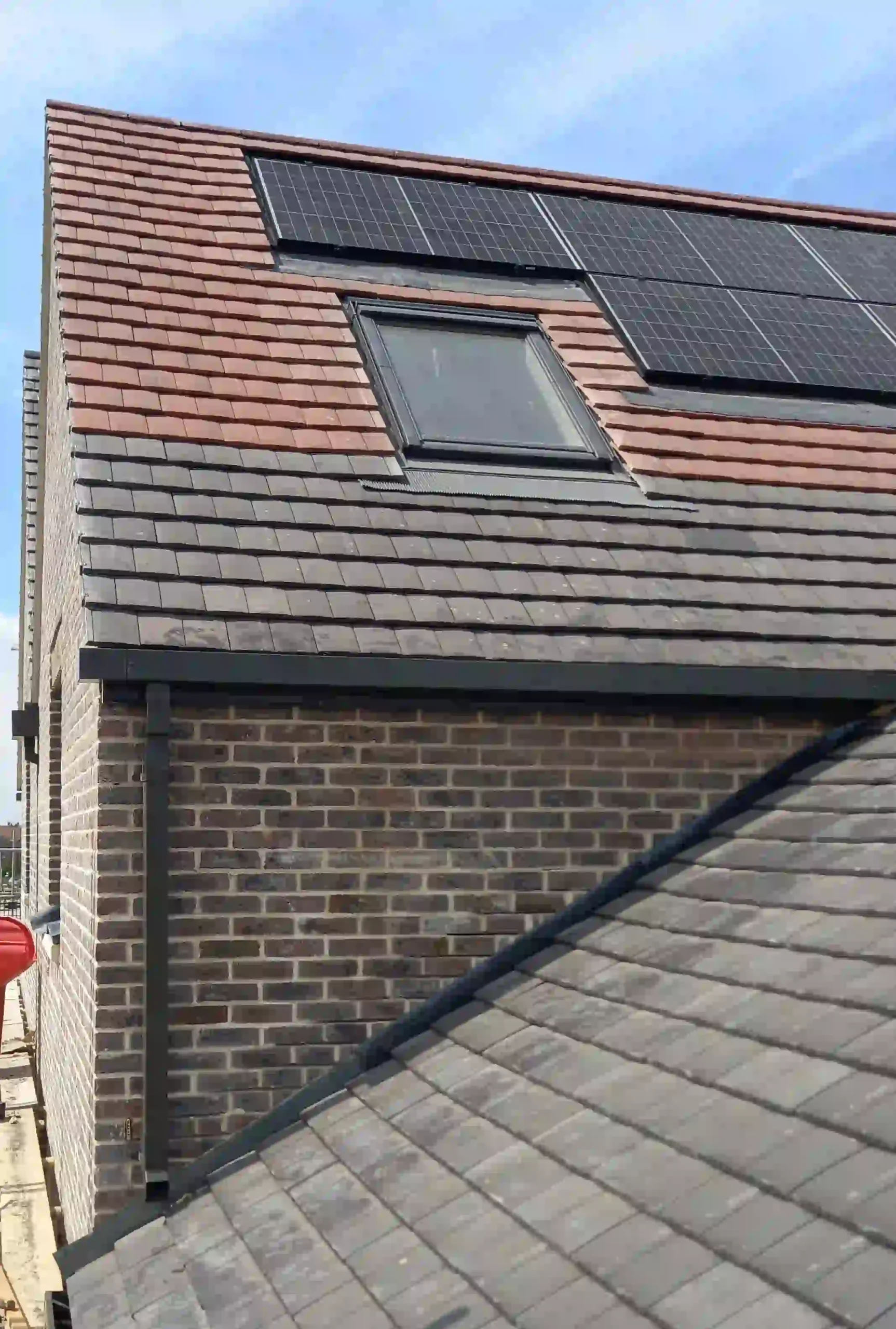 Aluminium gutter installation detail